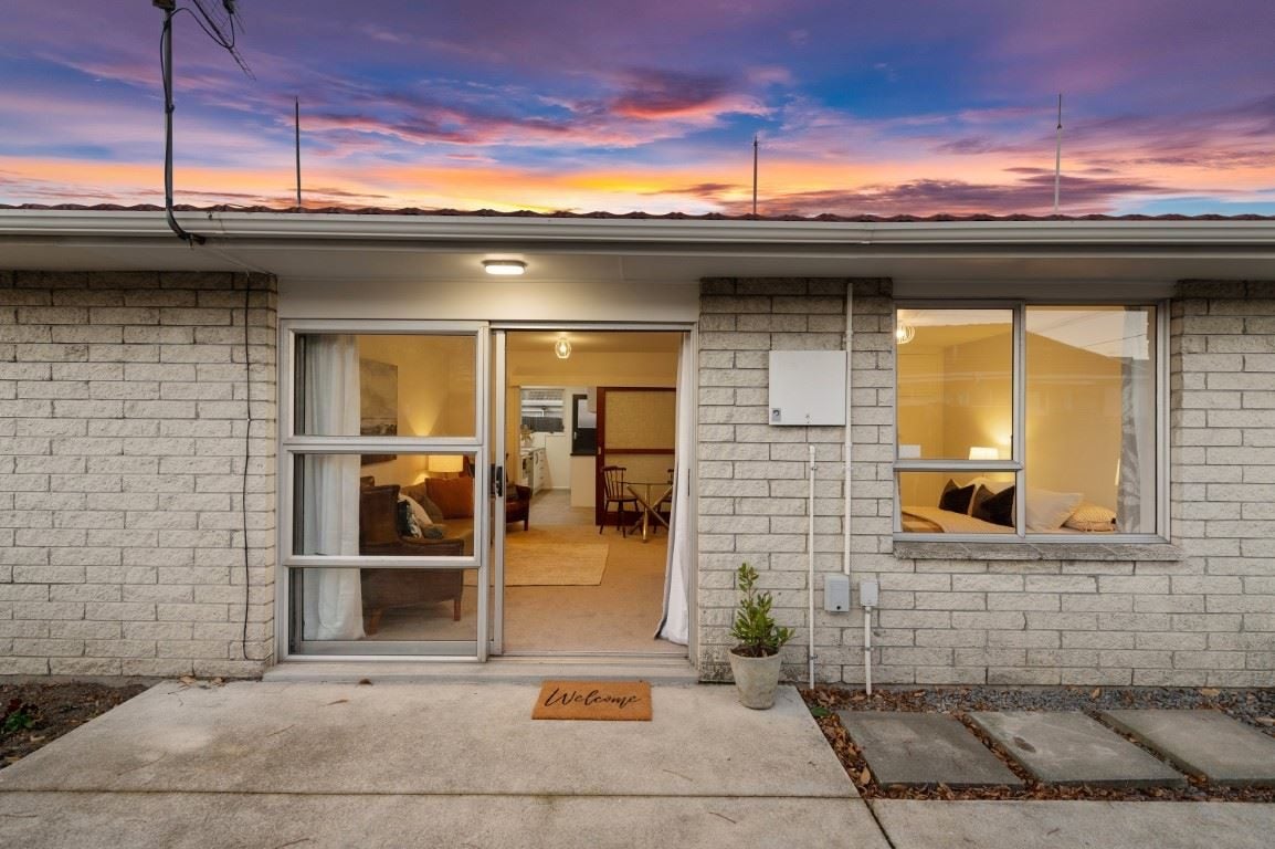2/33 Fairfield Avenue, Addington, Christchurch - Carousel 1