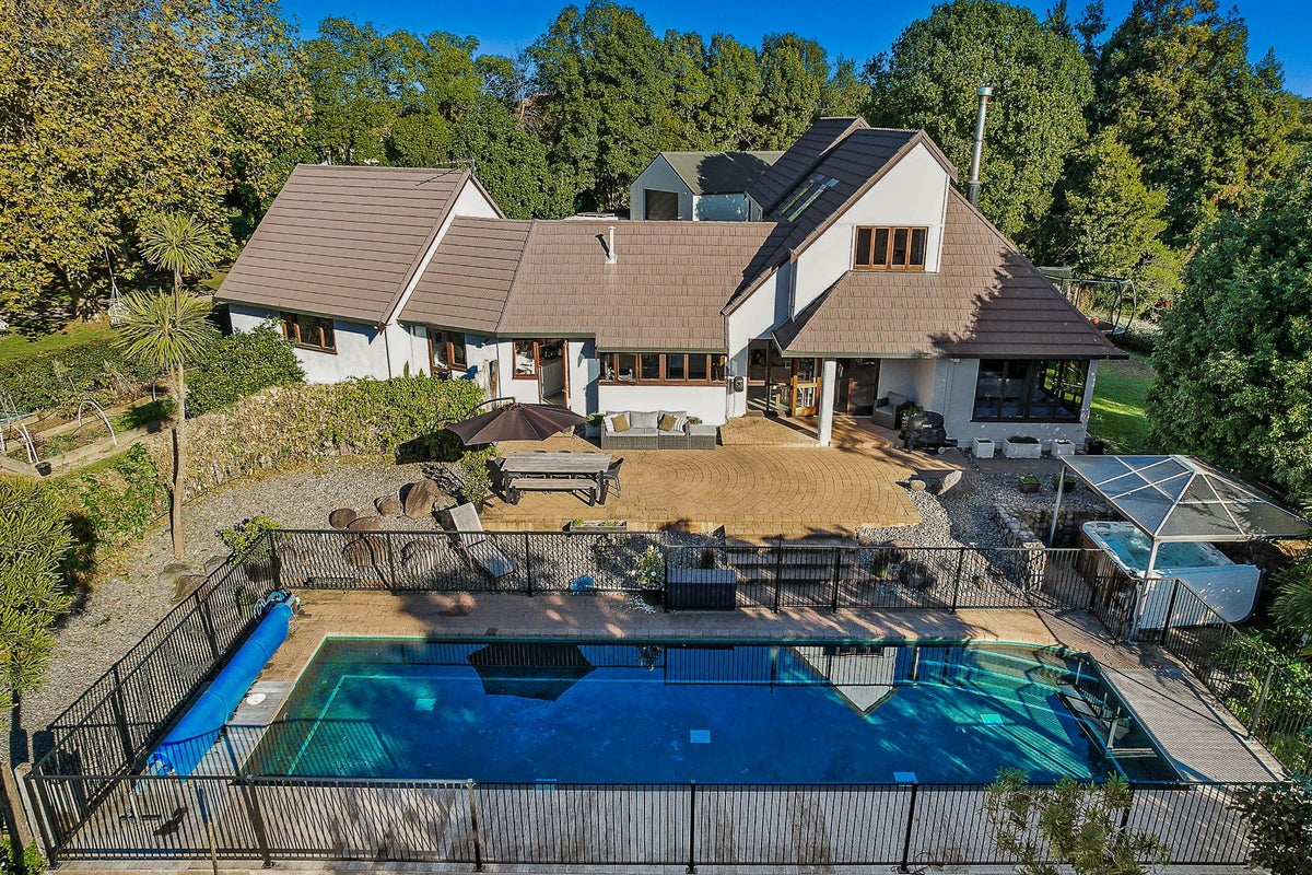 278 Pencarrow Road, Tamahere, Hamilton - Carousel 1
