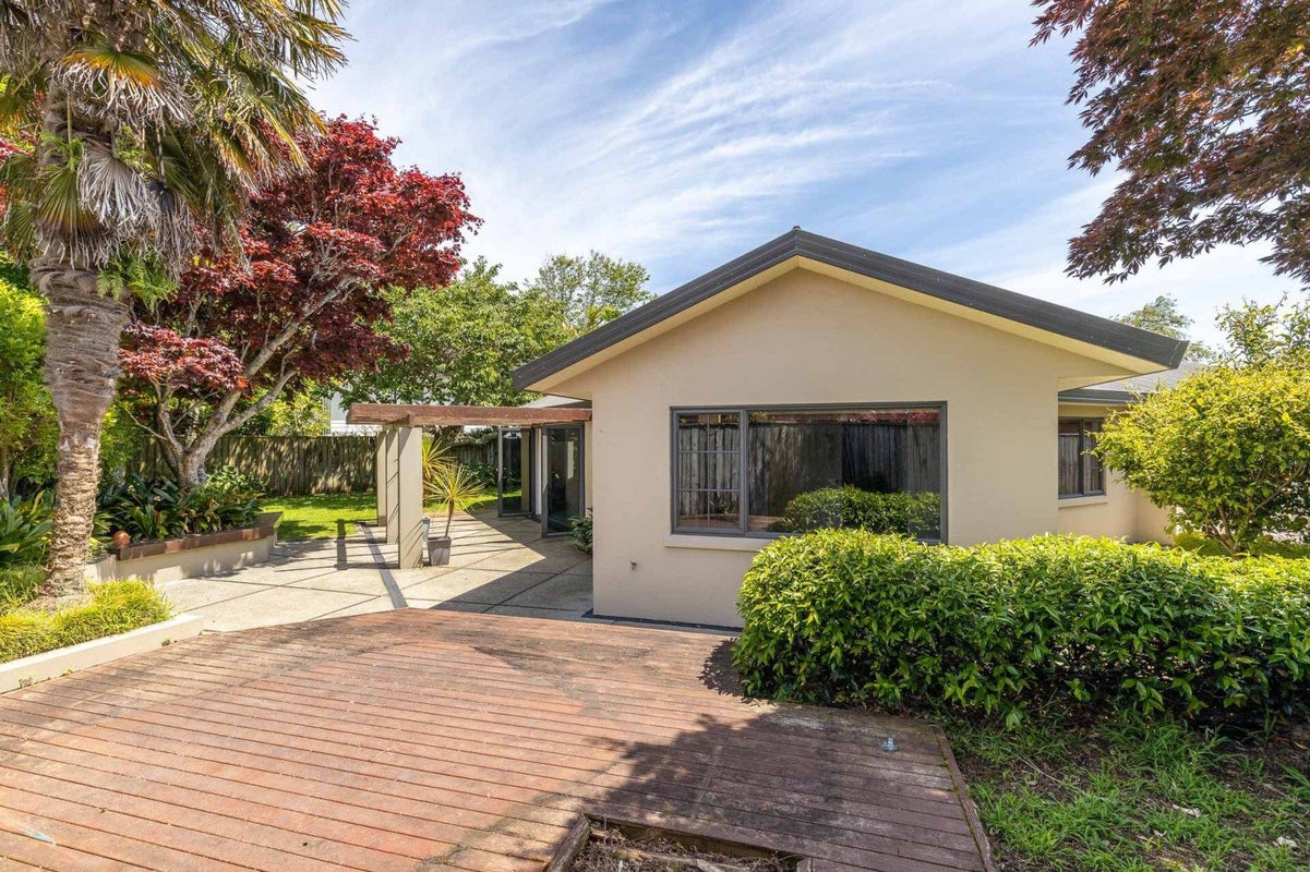 3C Kinross Drive, Merrilands, New Plymouth - Carousel 29
