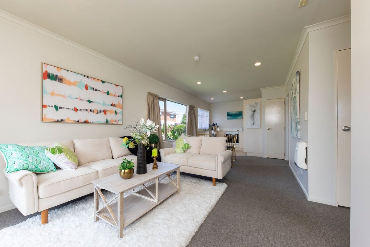 4/15 Hastie Avenue, Mangere Bridge, Auckland - Carousel 2