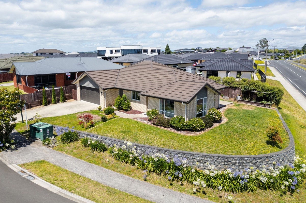 2 Jack Rise, Grandview Heights, Hamilton - Carousel 1