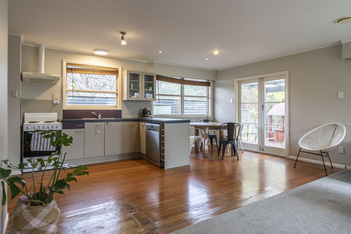 14 Gerrand Place, Chedworth, Hamilton - Carousel 1