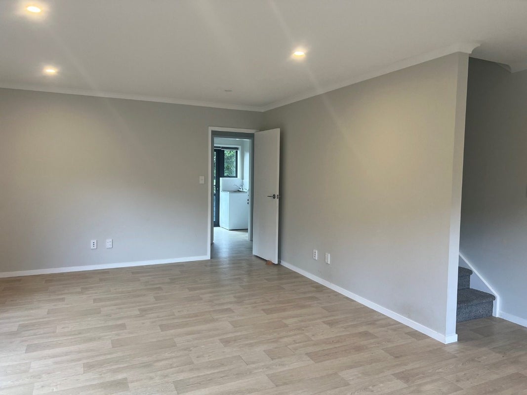 85A Aeroview Drive, Beach Haven, Auckland - Carousel 2