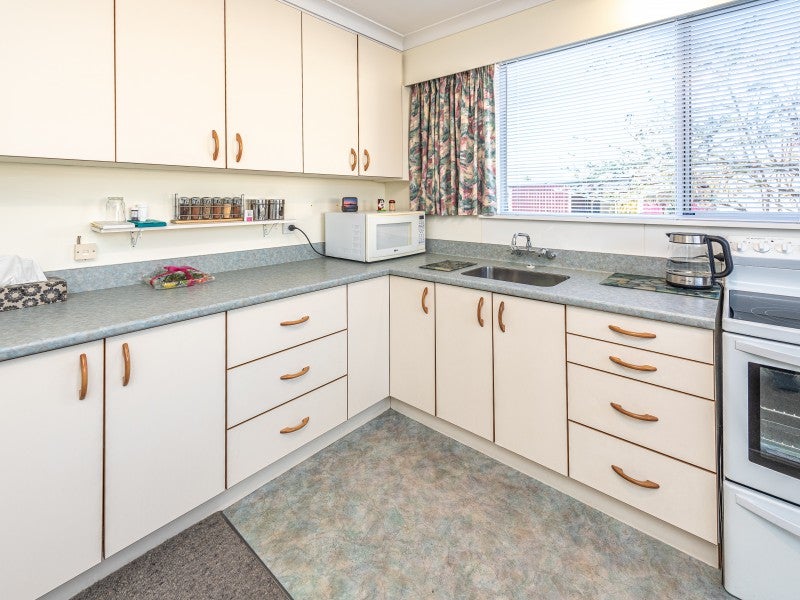 51B Nixon Street, Whanganui East, Whanganui - Carousel 2
