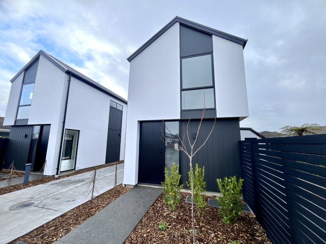 1/51 Laurence Street, Waltham, Christchurch - Carousel 1