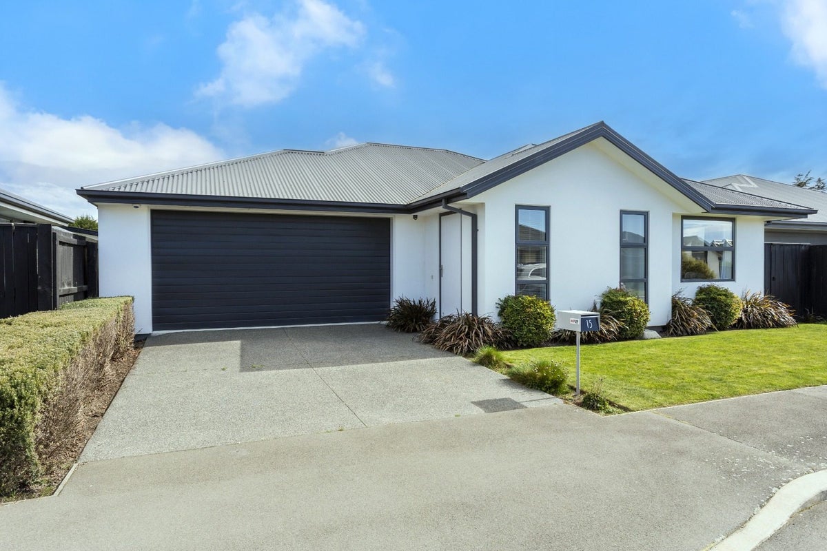 15 Booth Way, Belfast, Christchurch - Carousel 20