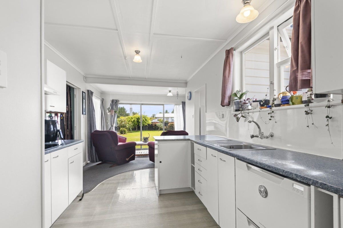 7 Milne Street, Sanson, Sanson - Carousel 2