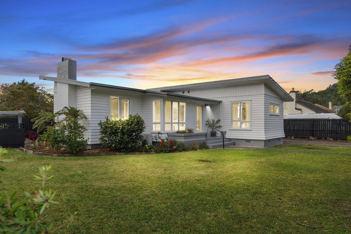 1A Lovatt Crescent, Kensington, Whangarei - Carousel 1