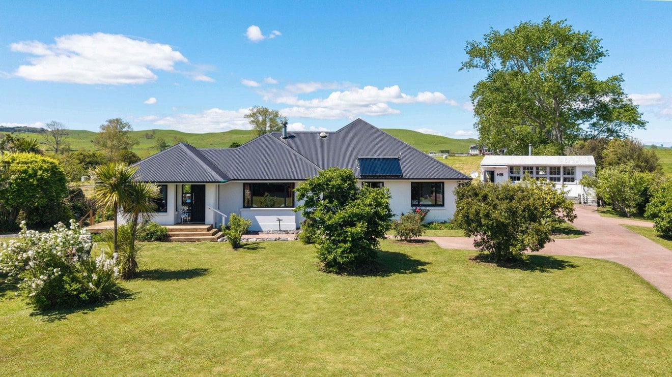 1715 Miranda Road, Pokeno - Carousel 1