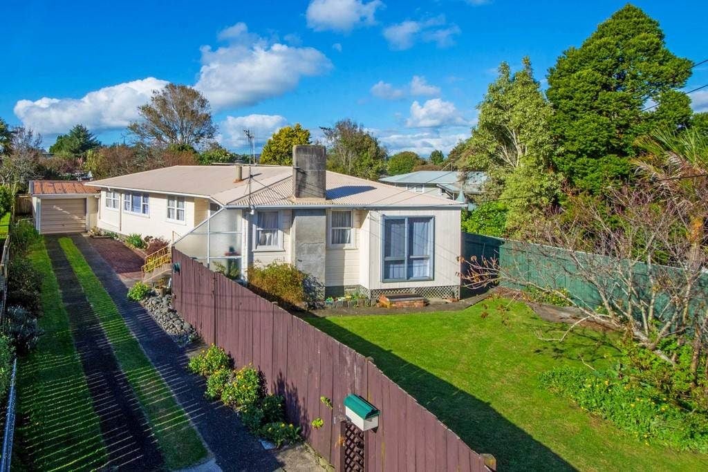10 Braeburn Place, Takanini, Auckland - Carousel 2