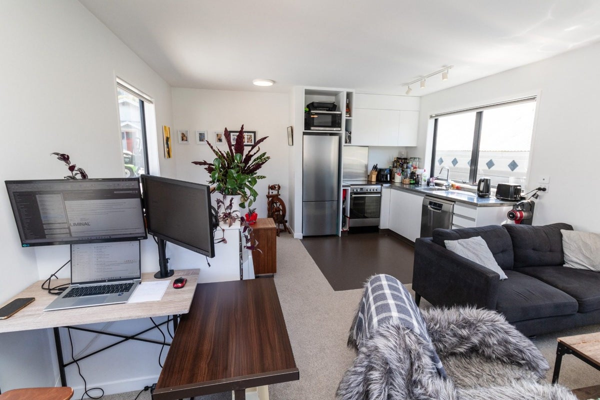3/17 Nairn Street, Mount Cook, Wellington - Carousel 2
