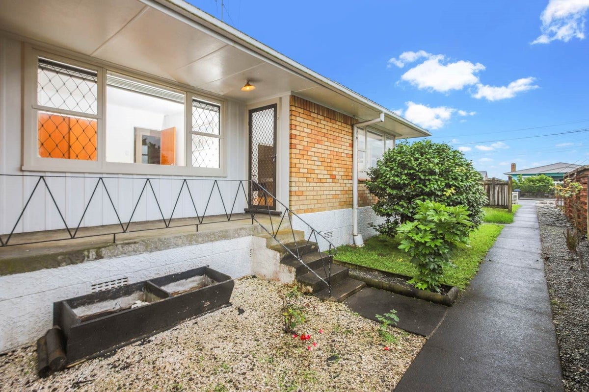 2/155 Mount Albert Road, Mount Albert, Auckland - Carousel 1