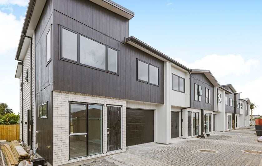 2/86 East Tamaki Road, Papatoetoe, Auckland - Carousel 1