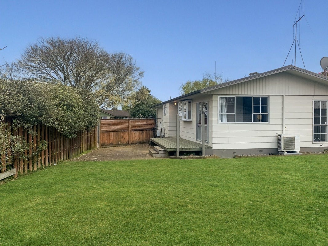 32 Elmwood Crescent, Pukete, Hamilton - Carousel 11