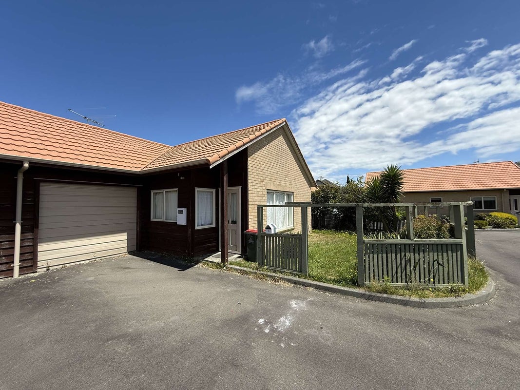 5/5 Pattie Street, Petone, Lower Hutt - Carousel 1