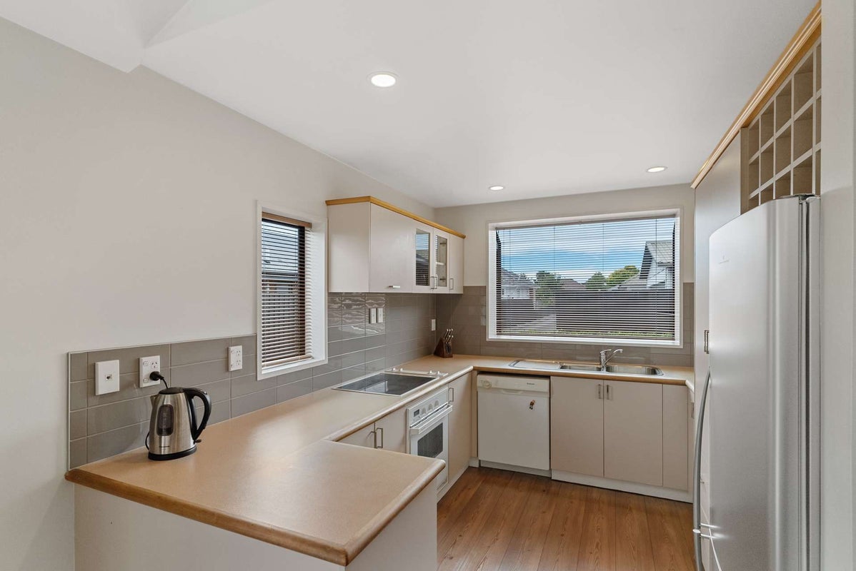 2/14 Jocelyn Street, Casebrook, Christchurch - Carousel 2