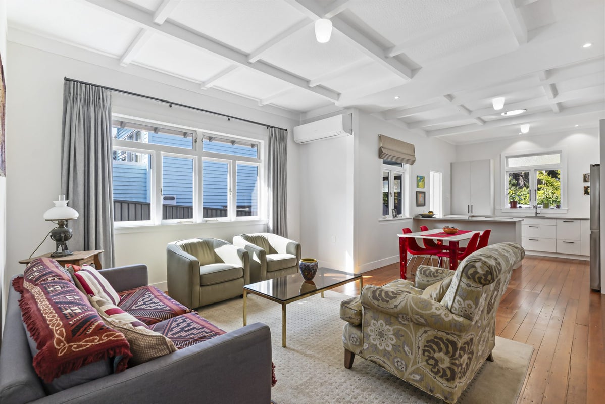 8 Jesmond Terrace, Mount Albert, Auckland - Carousel 2