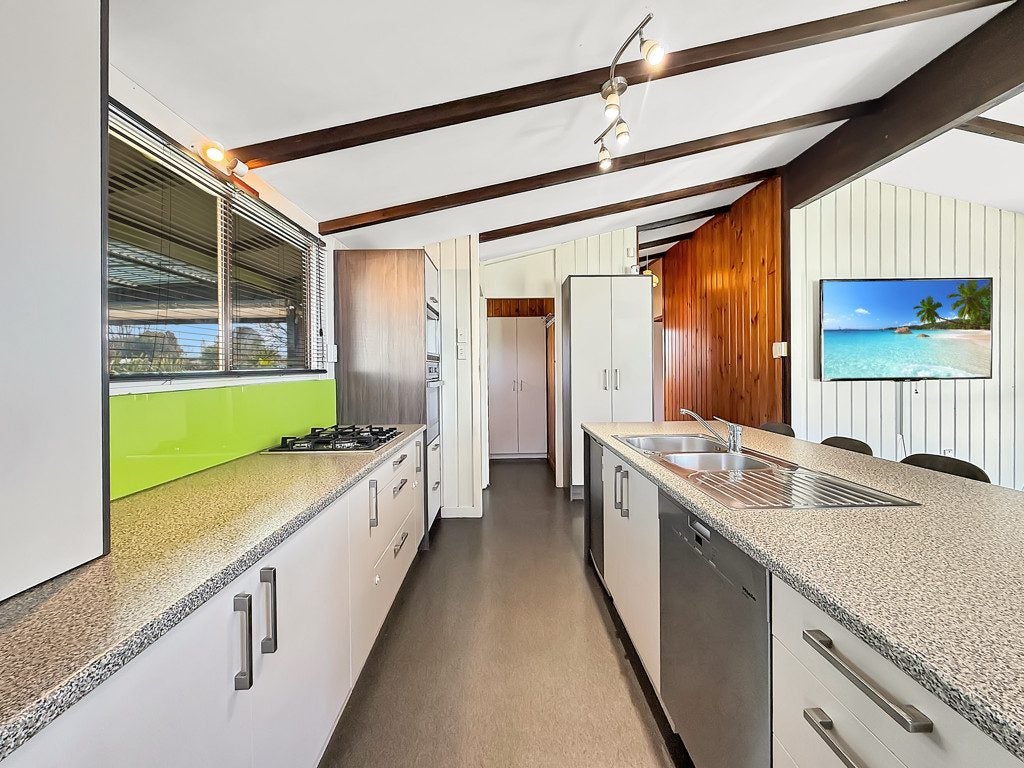 21 Steele Road, Tamarau, Gisborne - Carousel 2