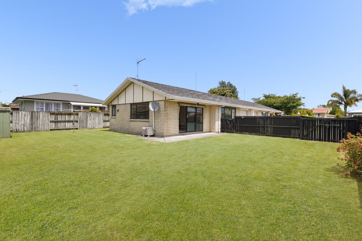 25B Emmett Street, Greerton, Tauranga - Carousel 1