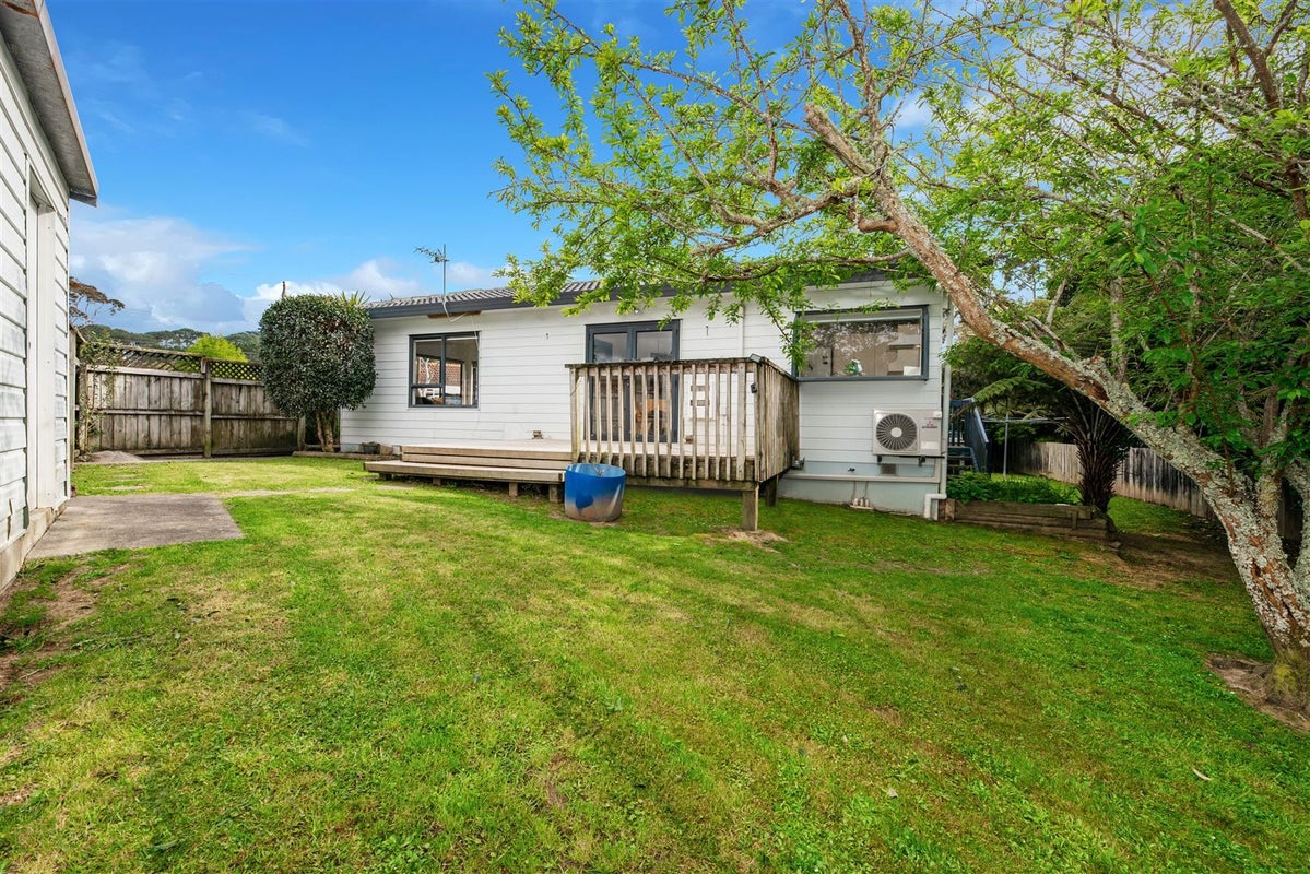 106 Glen Road, Ranui, Auckland - Carousel 1
