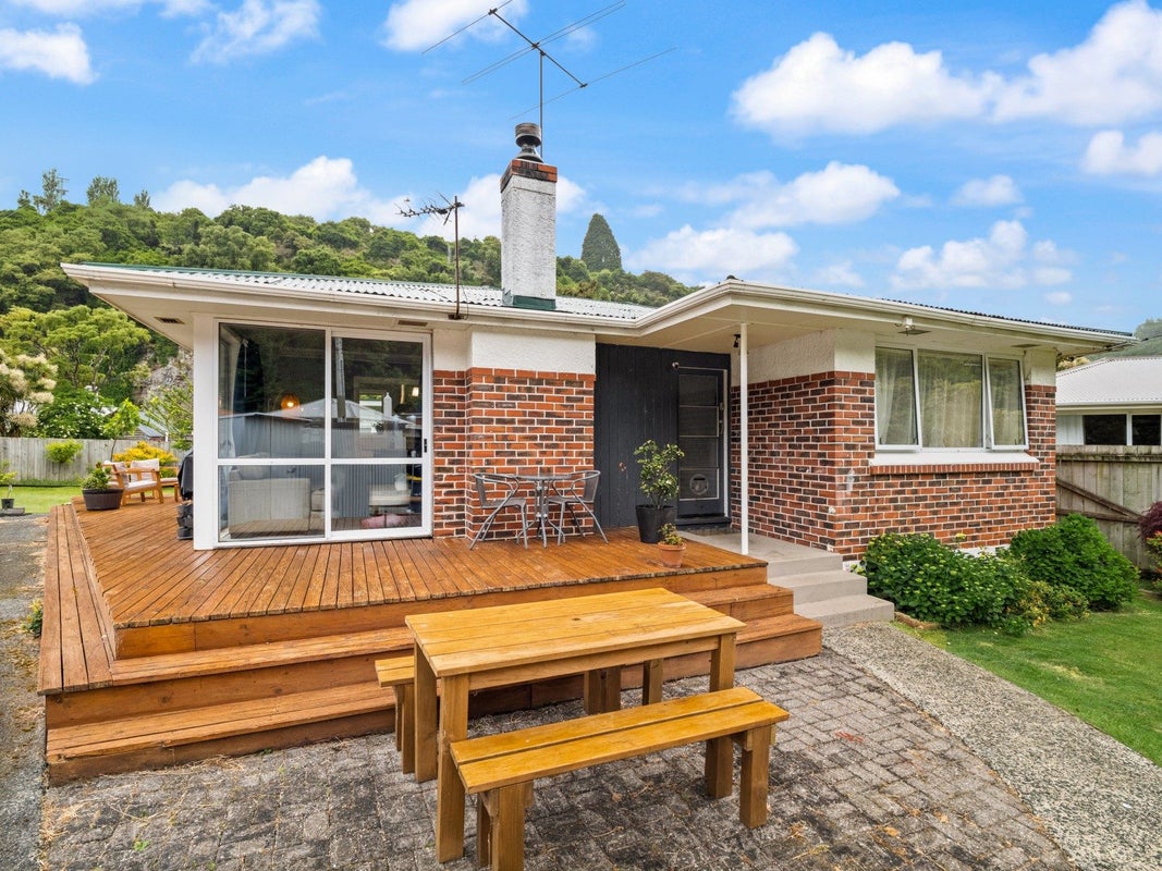 12 McGlashan Street, Glenleith, Dunedin - Carousel 1