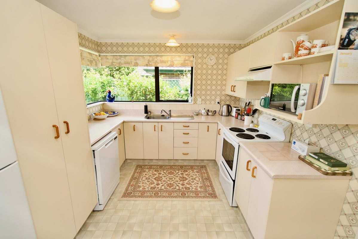 1B Droylsden Place, Palmerston North, Palmerston North - Carousel 2