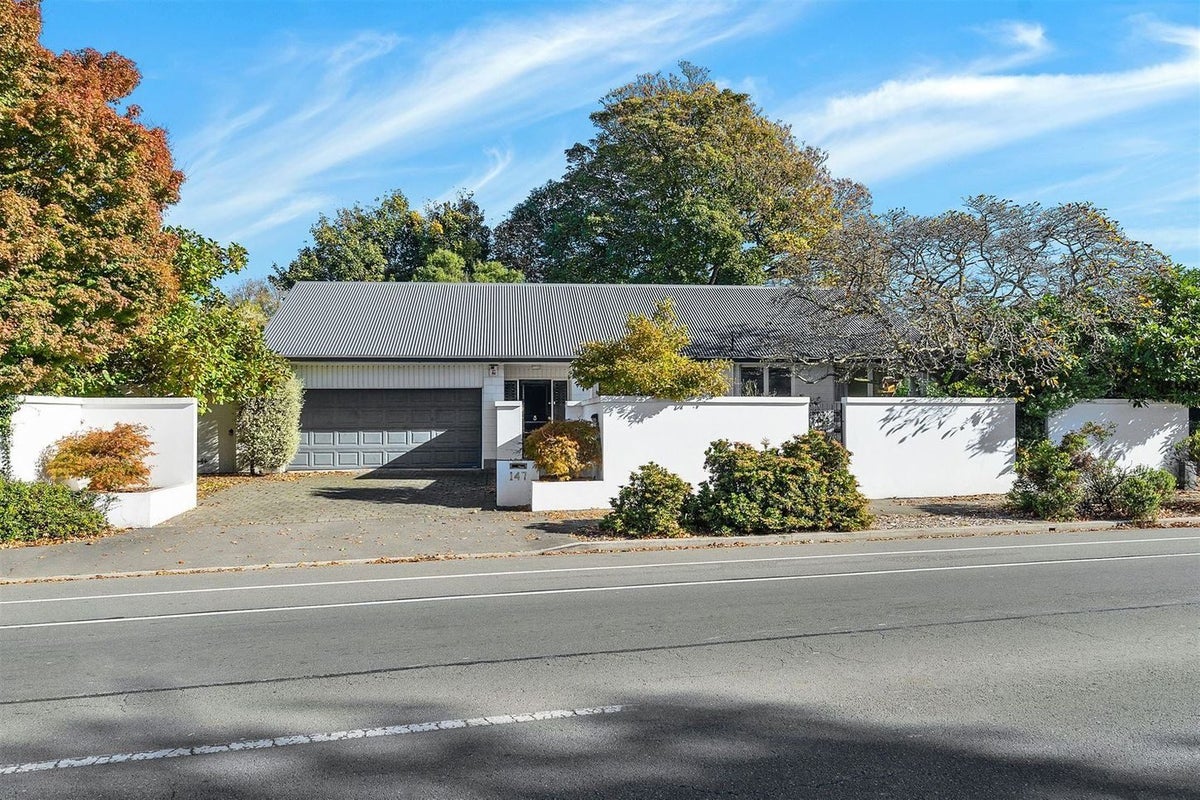 147 Straven Road, Fendalton, Christchurch - Carousel 1