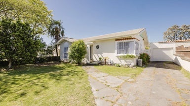 404 Jervois Street, Mayfair, Hastings - Carousel 1