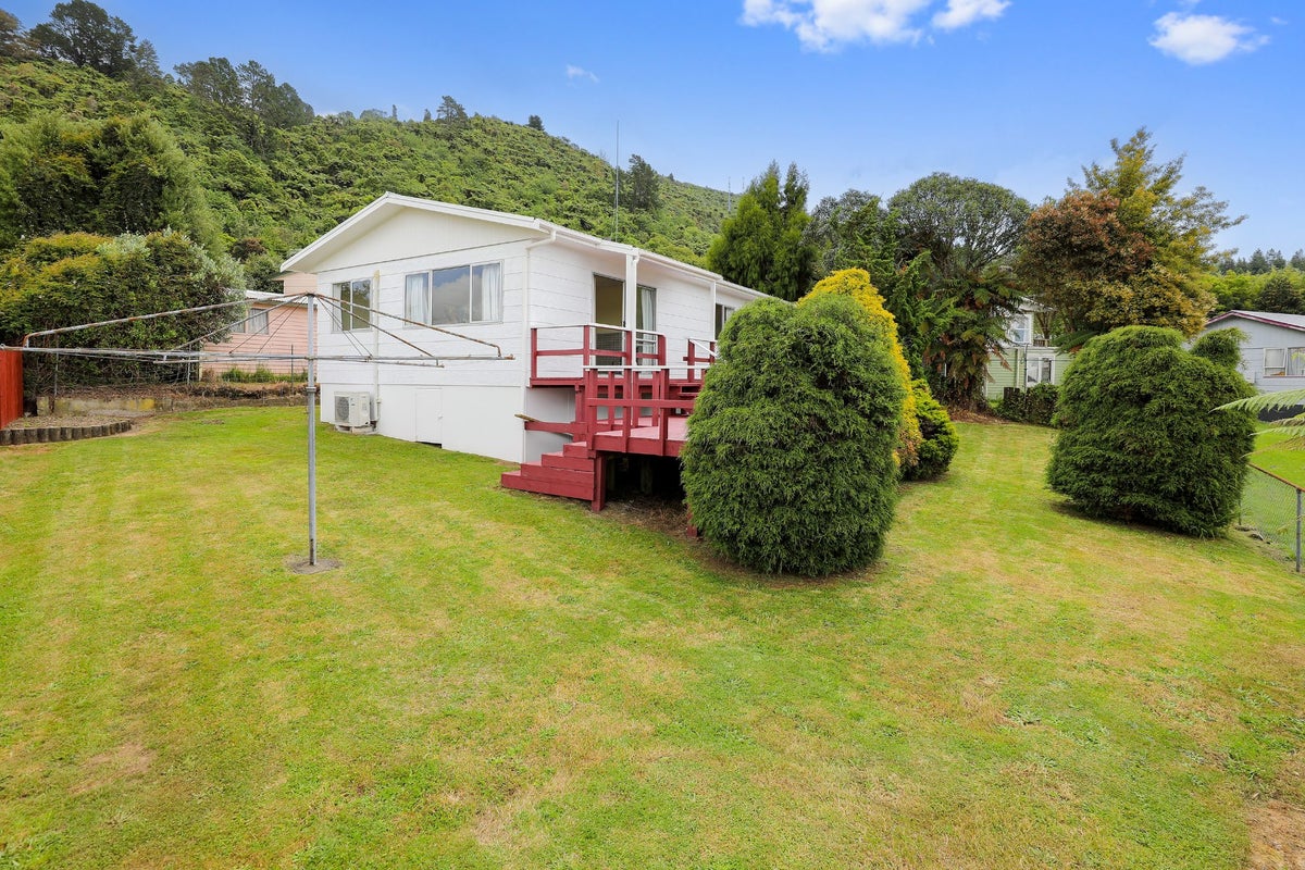 16B Robin Street, Selwyn Heights, Rotorua - Carousel 1
