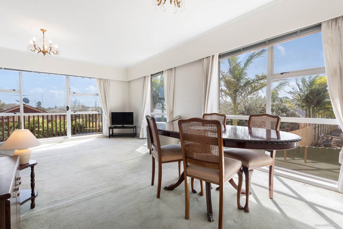 2/107 Olsen Avenue, Hillsborough, Auckland - Carousel 2