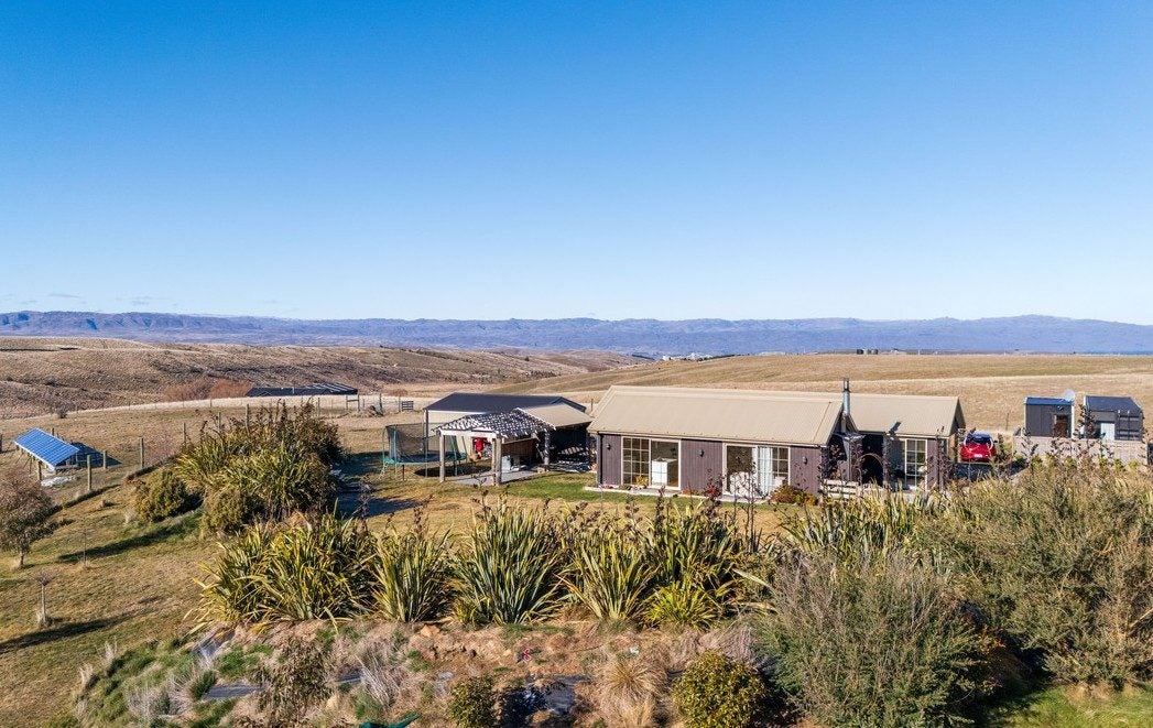 12 Swamp Lane, Waikerikeri, Alexandra - Carousel 1