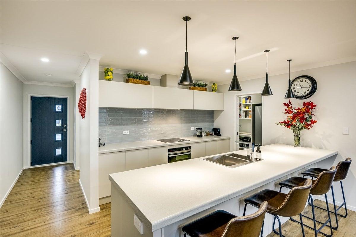 27 Aparima Place, Awatoto, Napier - Carousel 2