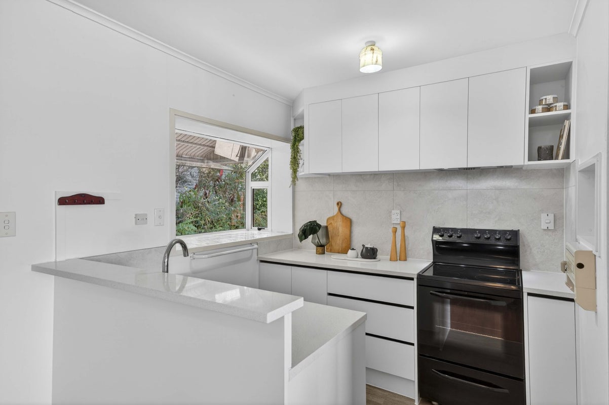 3/10A Haast Street, Remuera, Auckland - Carousel 2