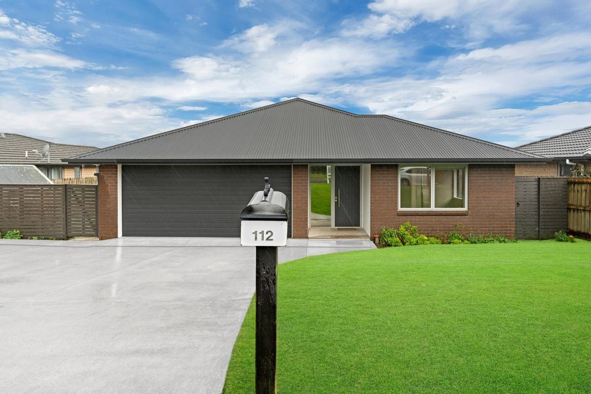 112 Helenslee Road, Pōkeno - Carousel 1