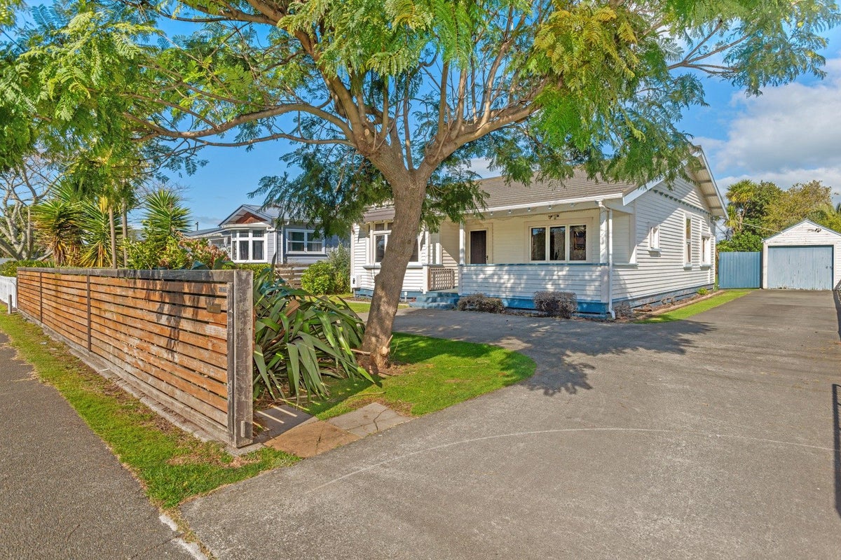 460 Palmerston Road, Te Hapara, Gisborne - Carousel 1