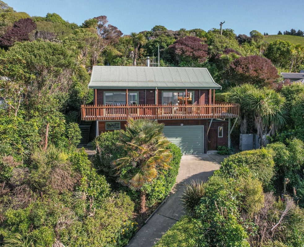 8 Buxton Place, Gore Bay, Cheviot - Carousel 1