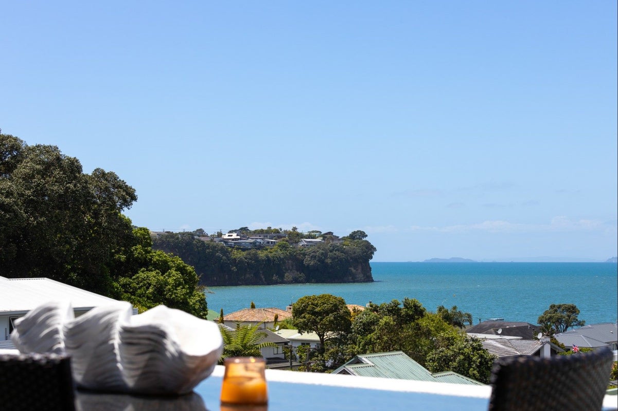 57 Mckenzie Avenue, Arkles Bay, Whangaparaoa - Carousel 1
