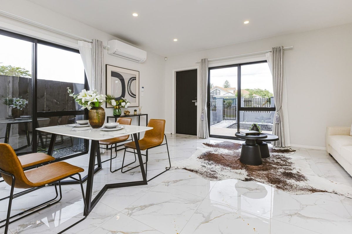 1/1 Tennessee Avenue, Mangere East, Auckland - Carousel 1