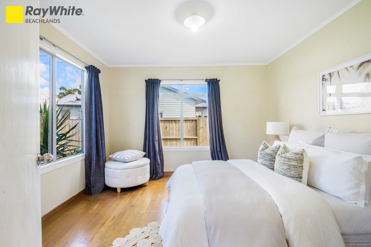 74 Third View Avenue, Beachlands, Auckland - Carousel 2
