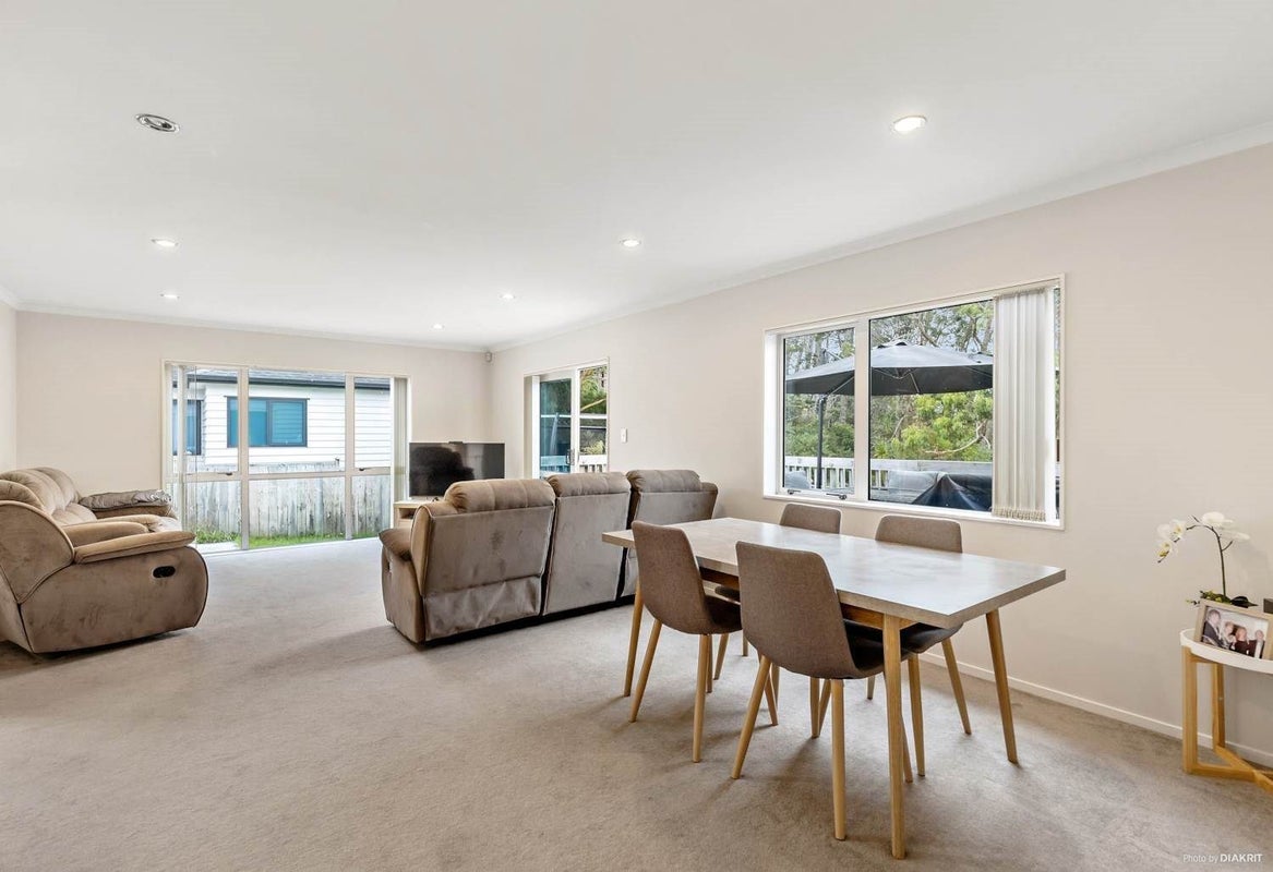 25B Thornlow Street, Glendene, Auckland - Carousel 2