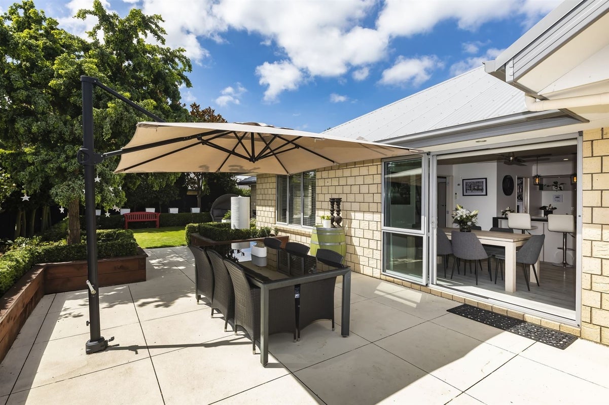 43 Applefield Court, Northwood, Christchurch - Carousel 1
