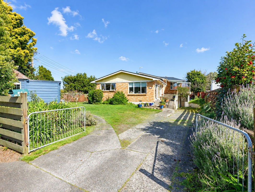 19 Helena Road, Hillcrest, Hamilton - Carousel 2