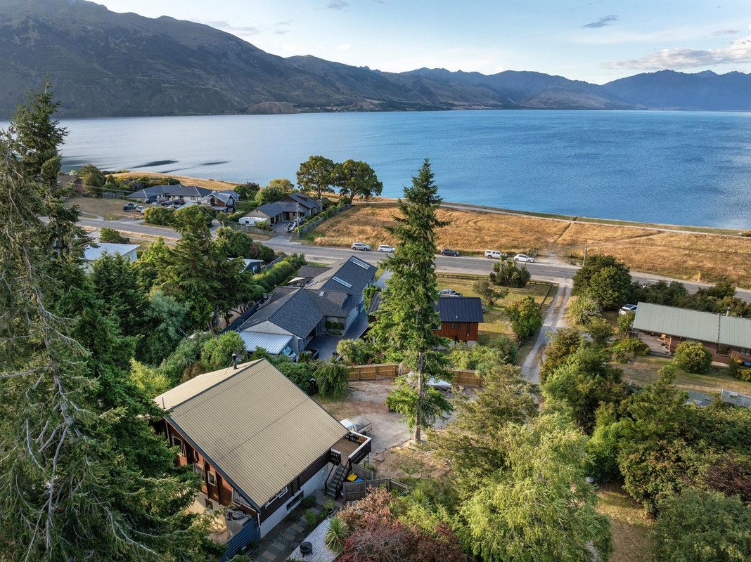 303 Lakeview Terrace, Wanaka - Carousel 1