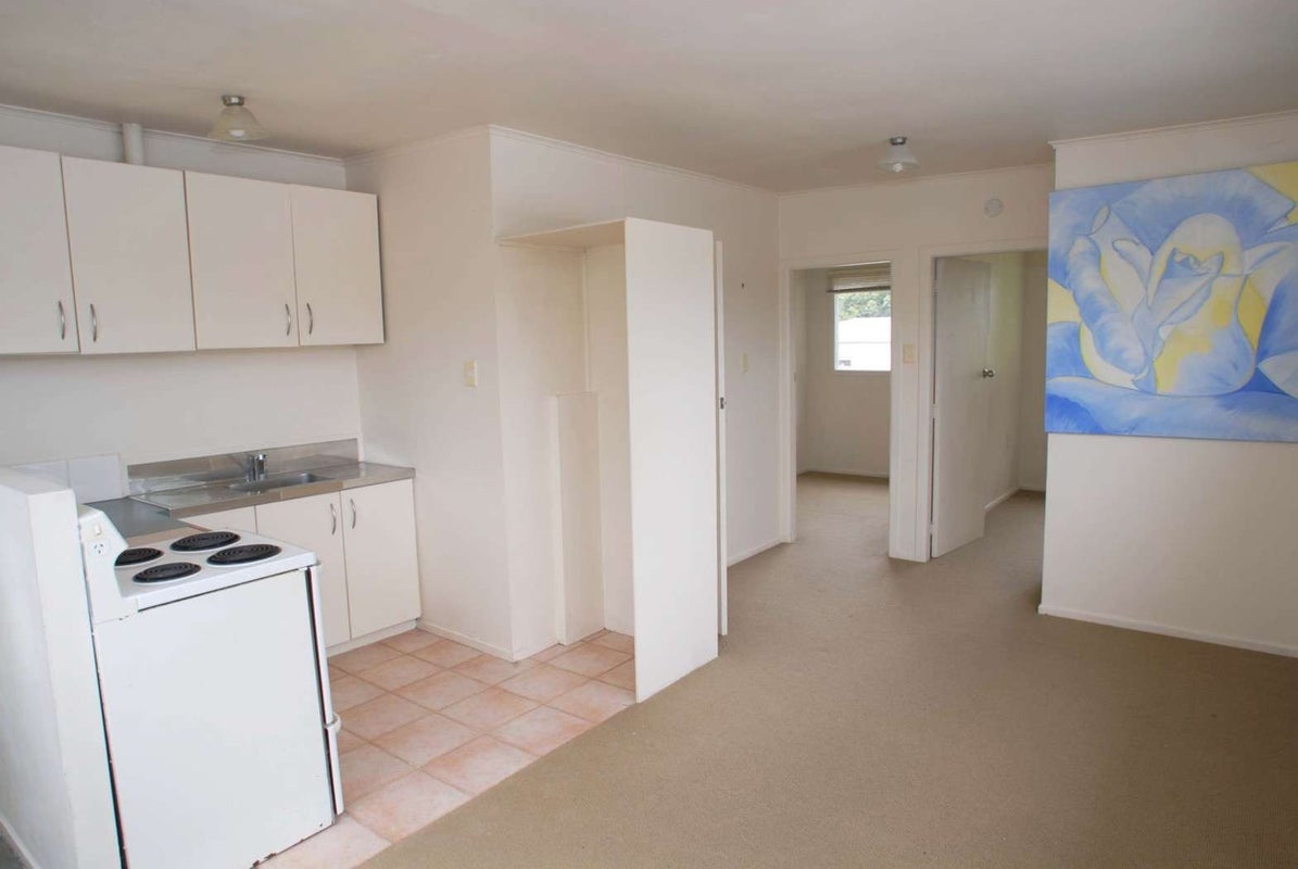 2/58 Hastings Road, Mairangi Bay, Auckland - Carousel 1