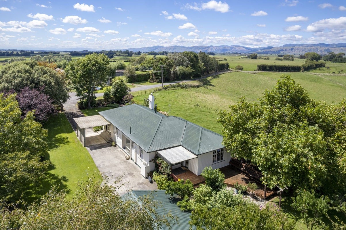 213 Kukutauaki Road, Koputaroa, Levin - Carousel 2