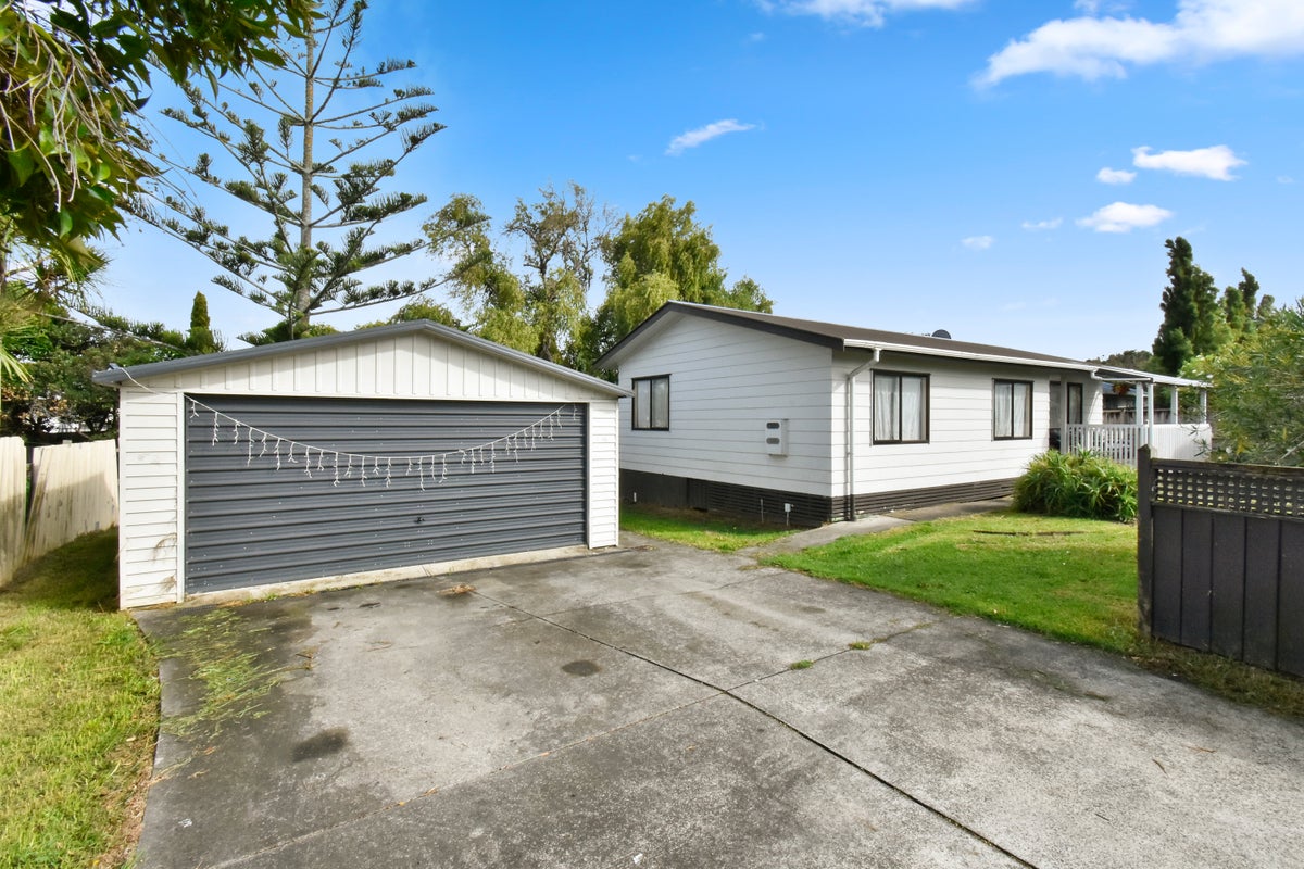 19 Secretariat Place, Randwick Park, Auckland - Carousel 2