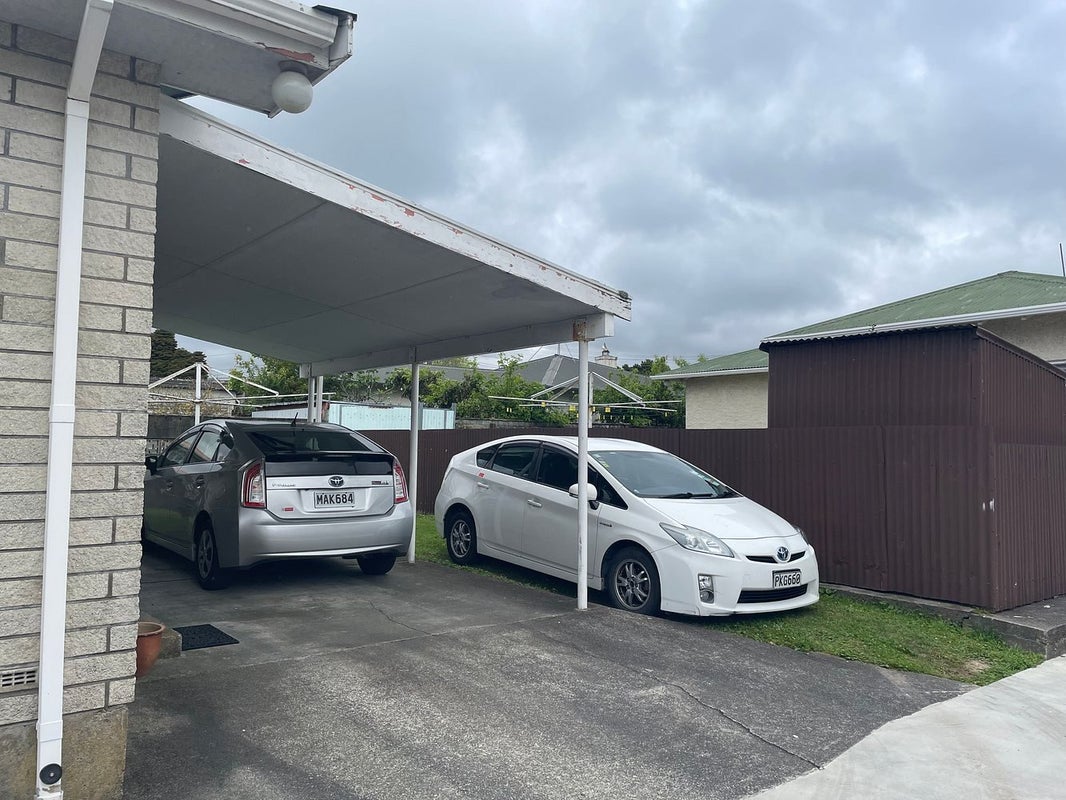 2/7 Islington Street, Trentham, Upper Hutt - Carousel 2