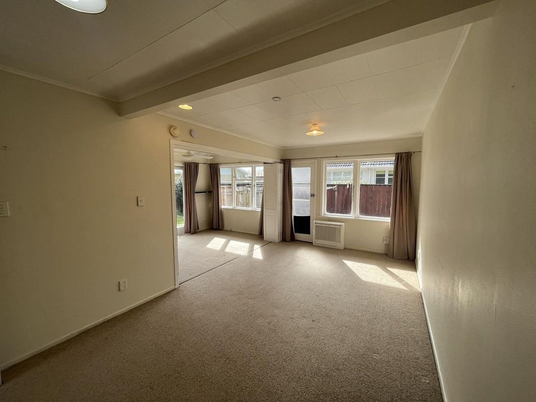 6/3 Lane Street, Wallaceville, Upper Hutt - Carousel 9