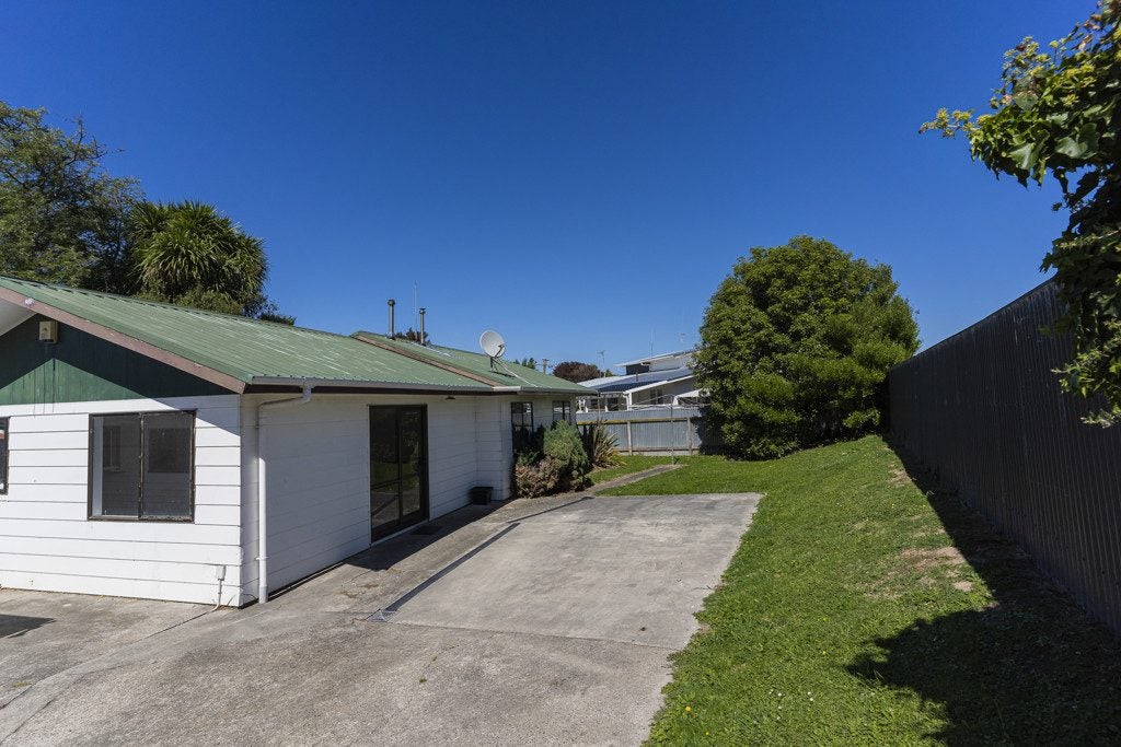 16A Birmingham Street, Takaro, Palmerston North - Carousel 2