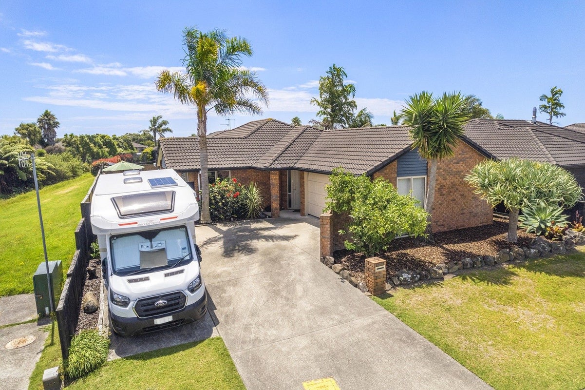 99 Doncaster Drive, Papamoa Beach, Papamoa - Carousel 1